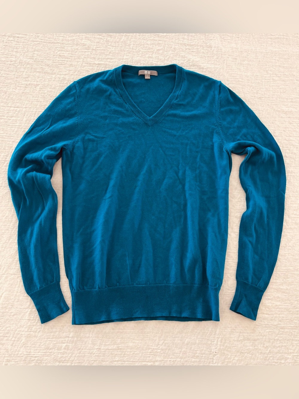 Uniqlo Men's Large V-Neck Sweater in Teal Blue Luxury Pure New Wool